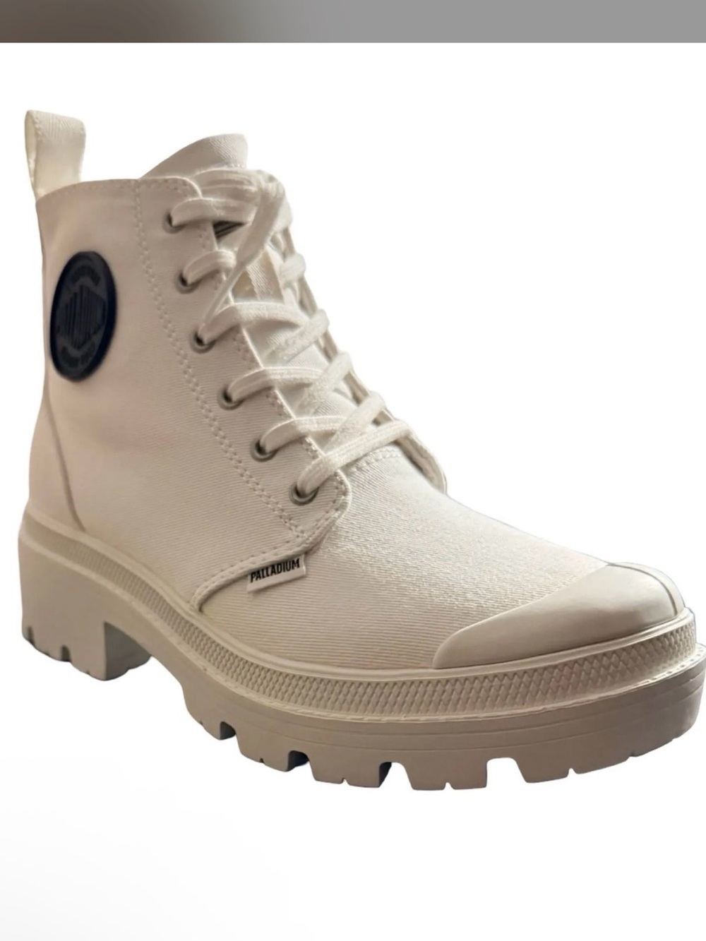 Palladium pallabase twill White Canvas Lug Sole Combat Boot